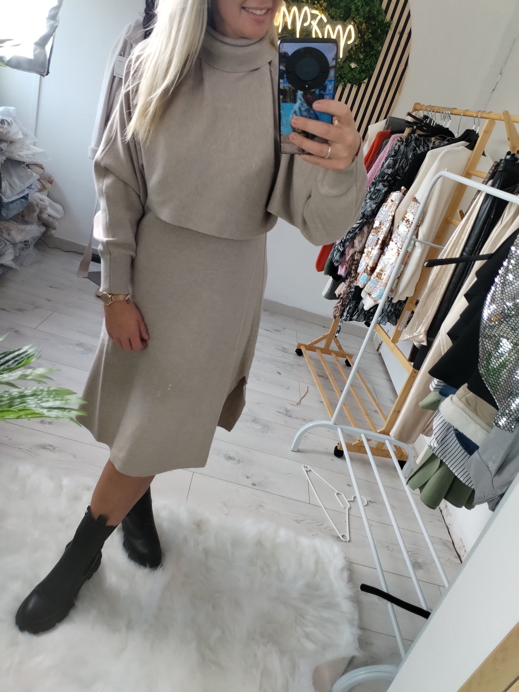 ROBE PULL TAUPE