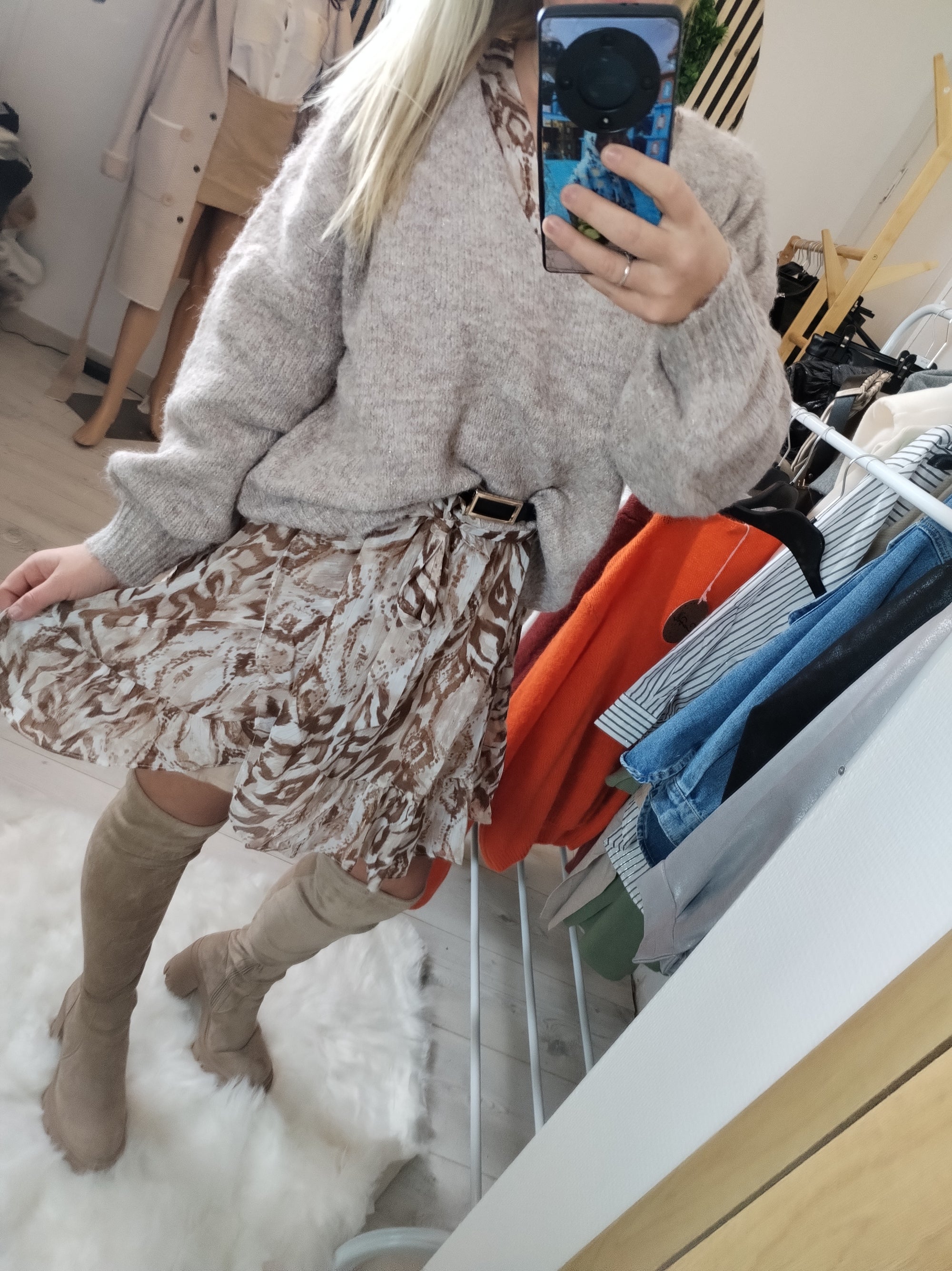 PULL TAUPE PAILLETTE