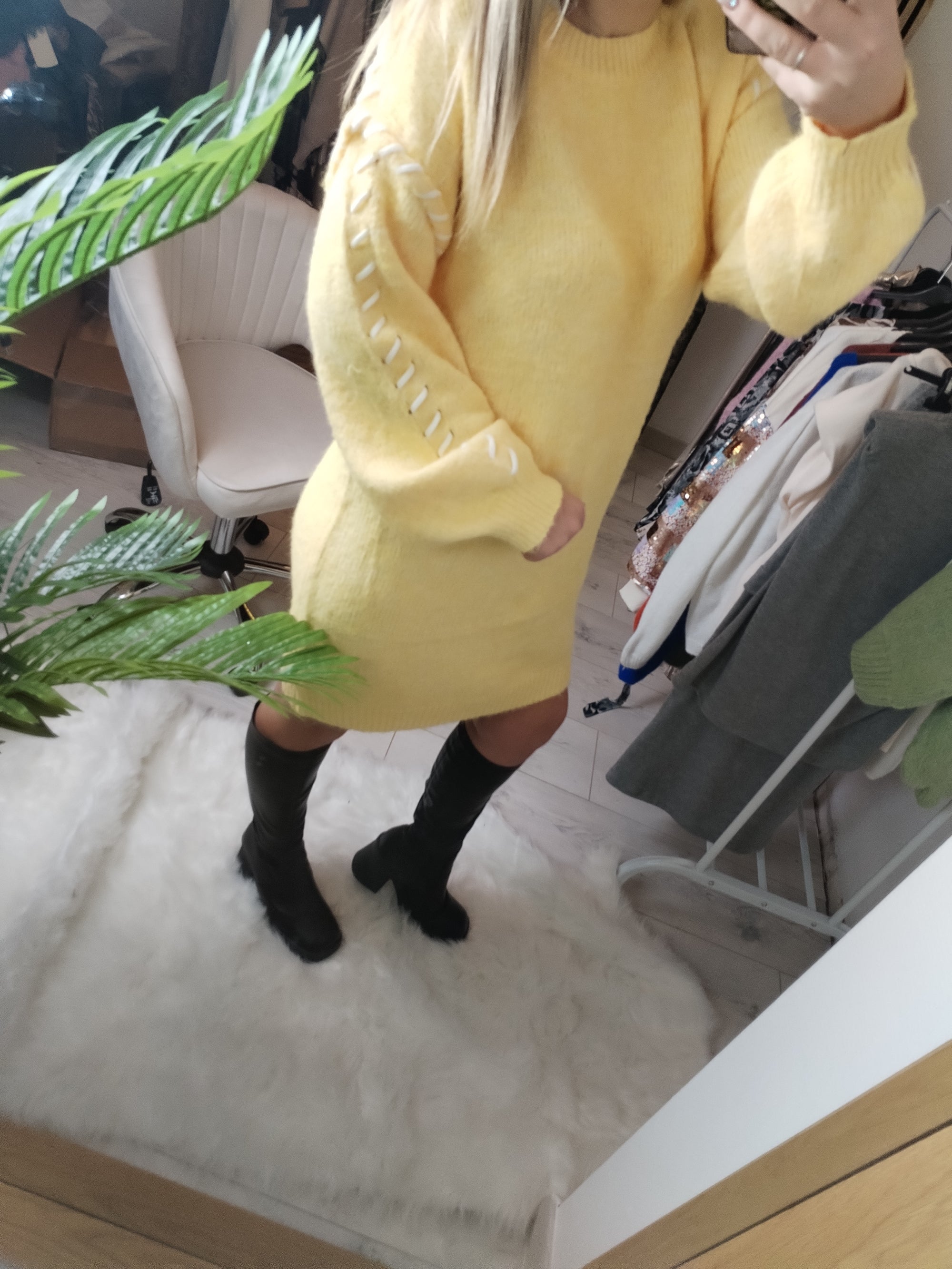 ROBE PULL JAUNE